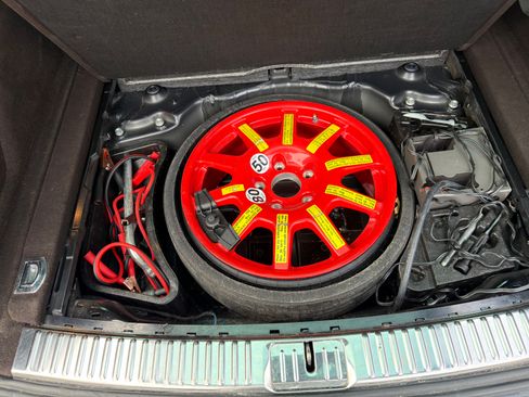 Used 2013 Volkswagen Touareg Executive image 15