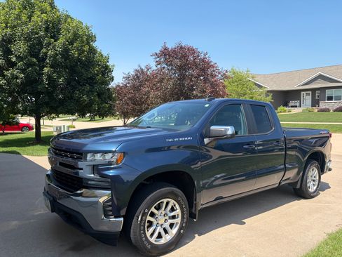 Used 2019 Chevrolet Silverado 1500 LT w/ All-Star Edition AWD/4WD image 8