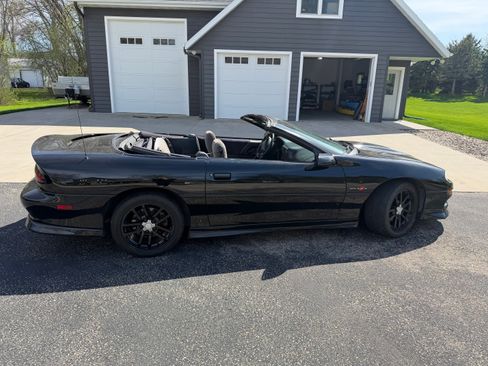 Used 2000 Chevrolet Camaro Z28 RWD image 4