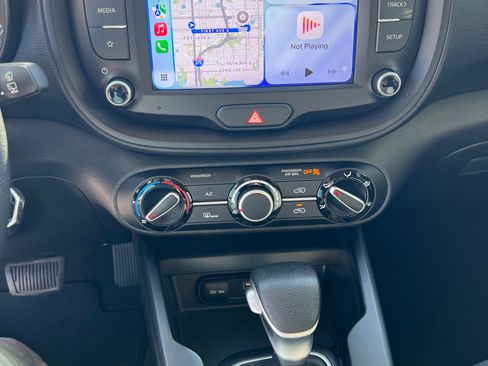 Used 2023 Kia Soul LX w/ LX Technology Package image 2