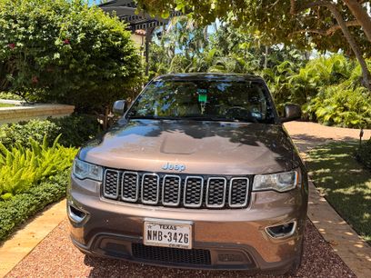 Used 2017 Jeep Grand Cherokee Laredo w/ Quick Order Package 2BE