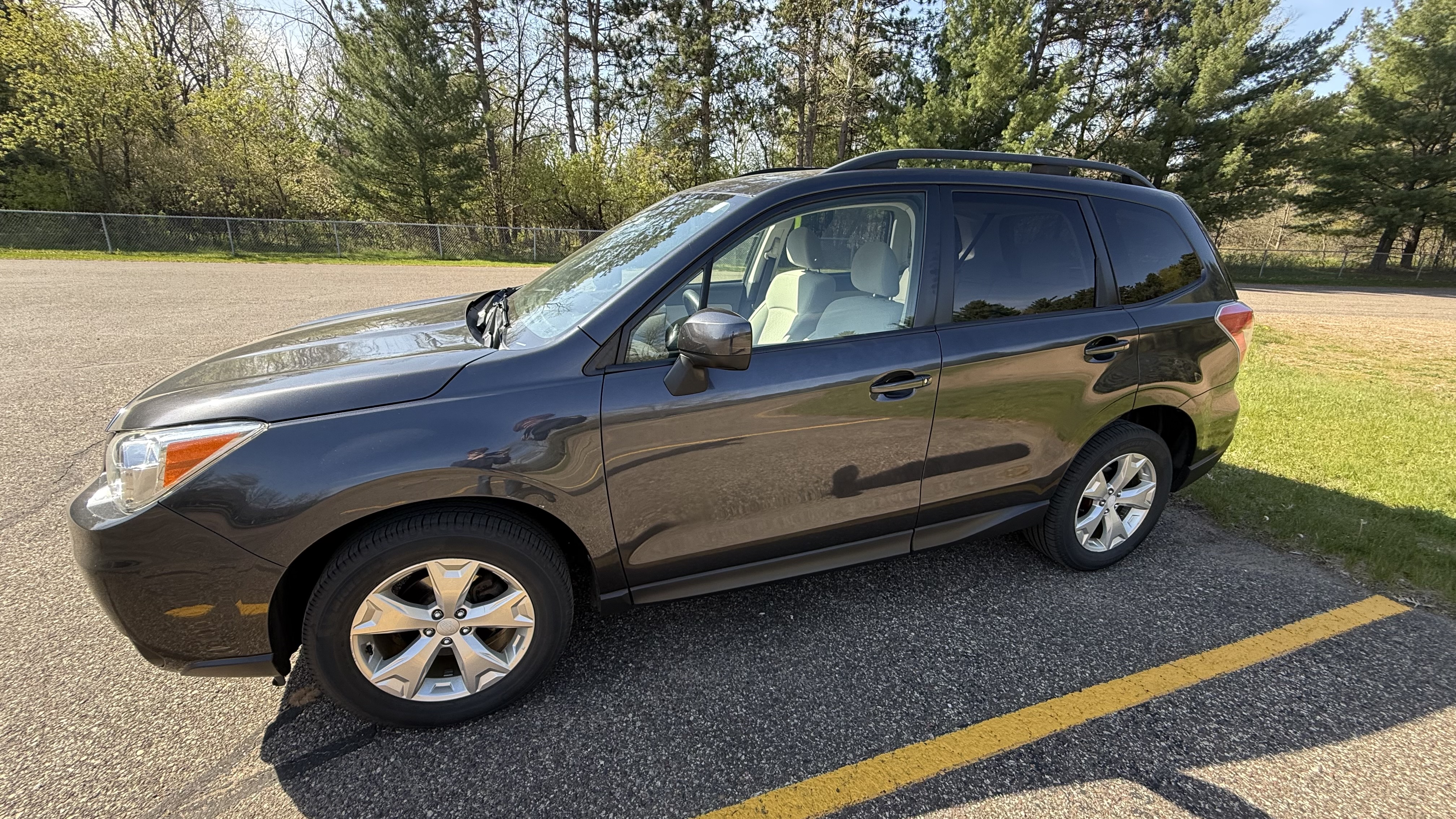 Used 2014 Subaru Forester 2.5i Premium w/ All-Weather Package AWD/4WD image 1
