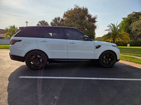 Used 2018 Land Rover Range Rover Sport HSE AWD/4WD image 10