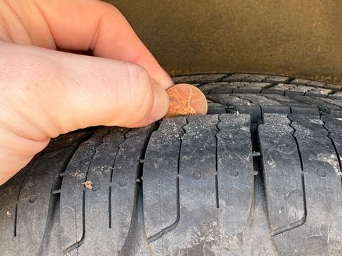 Used 2015 Toyota Corolla L image 16