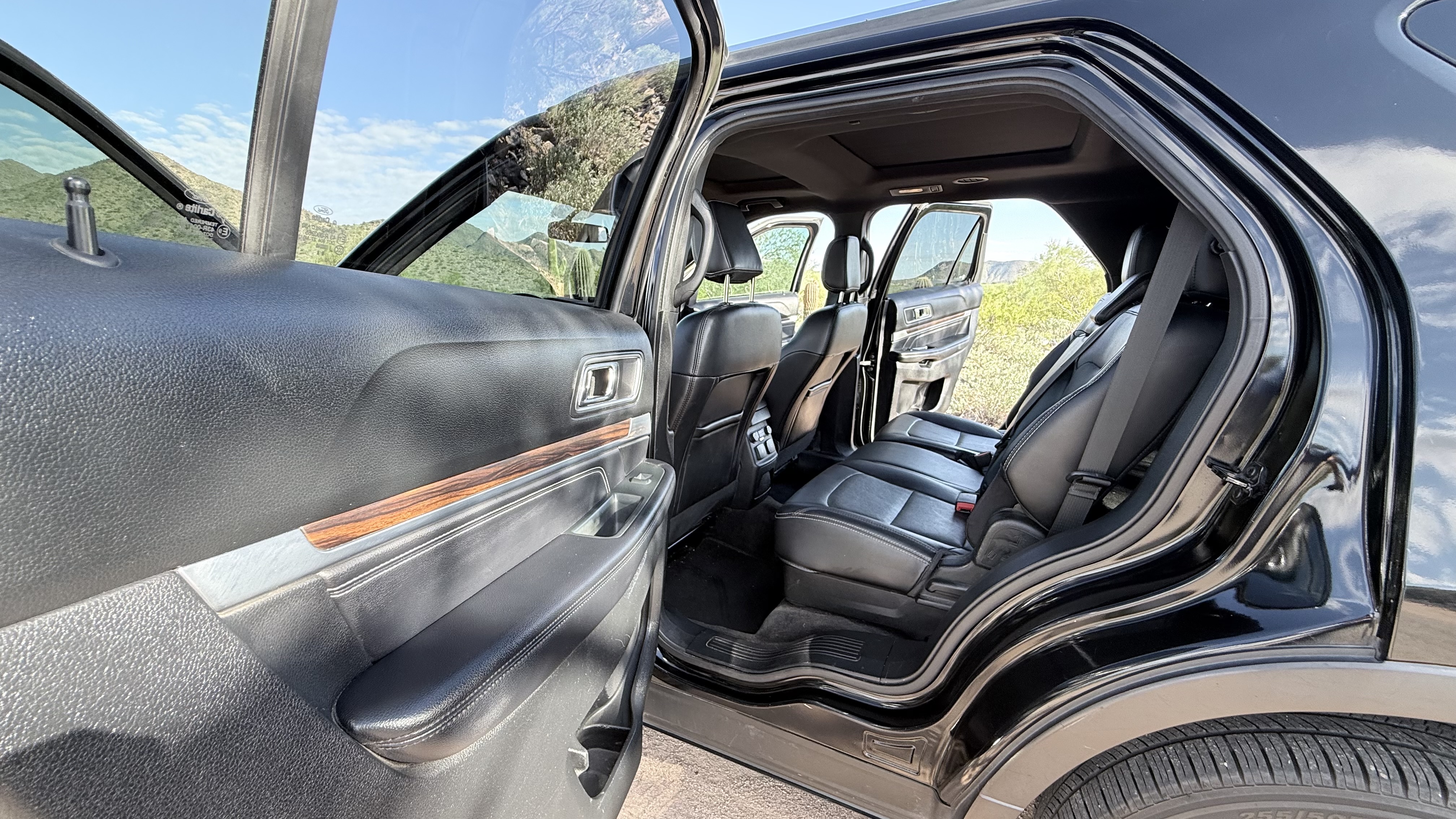 Used 2018 Ford Explorer Limited AWD/4WD image 12
