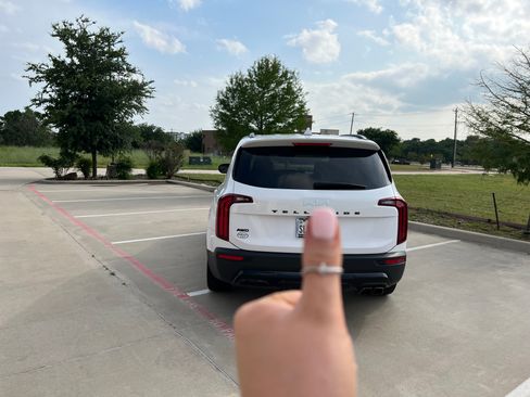 Used 2022 Kia Telluride SX w/ SX Prestige Package AWD/4WD image 5