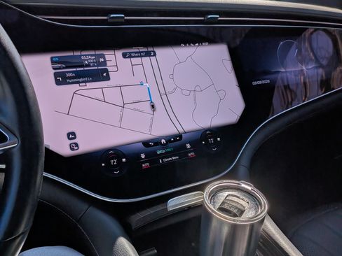 Used 2022 Mercedes-Benz EQS 580 4MATIC Sedan image 16