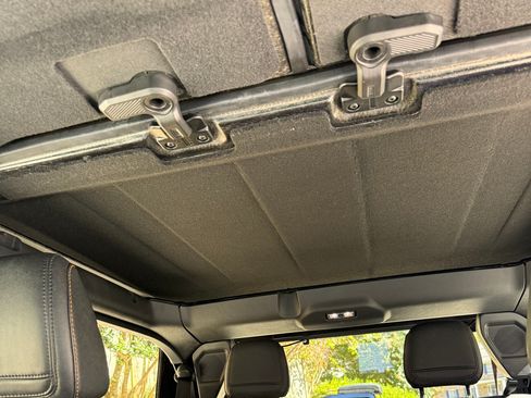 Used 2023 Ford Bronco Badlands image 29