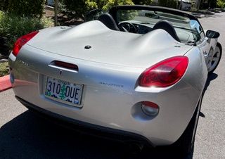 Used 2006 Pontiac Solstice Convertible w/ Premium Package RWD image 4