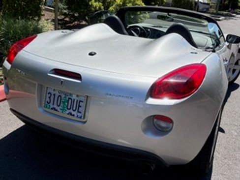Used 2006 Pontiac Solstice Convertible w/ Premium Package RWD image 4