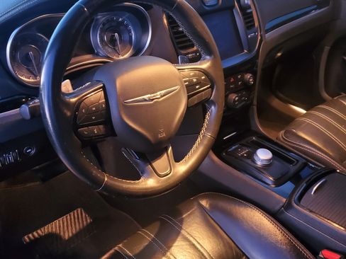 Used 2021 Chrysler 300 S image 11
