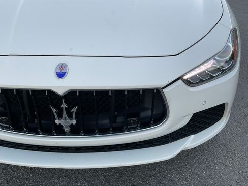 Used 2017 Maserati Ghibli w/ Luxury Package image 2