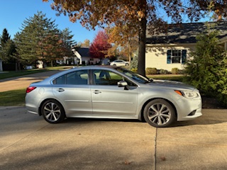 Used 2016 Subaru Legacy 2.5i Limited AWD/4WD image 2