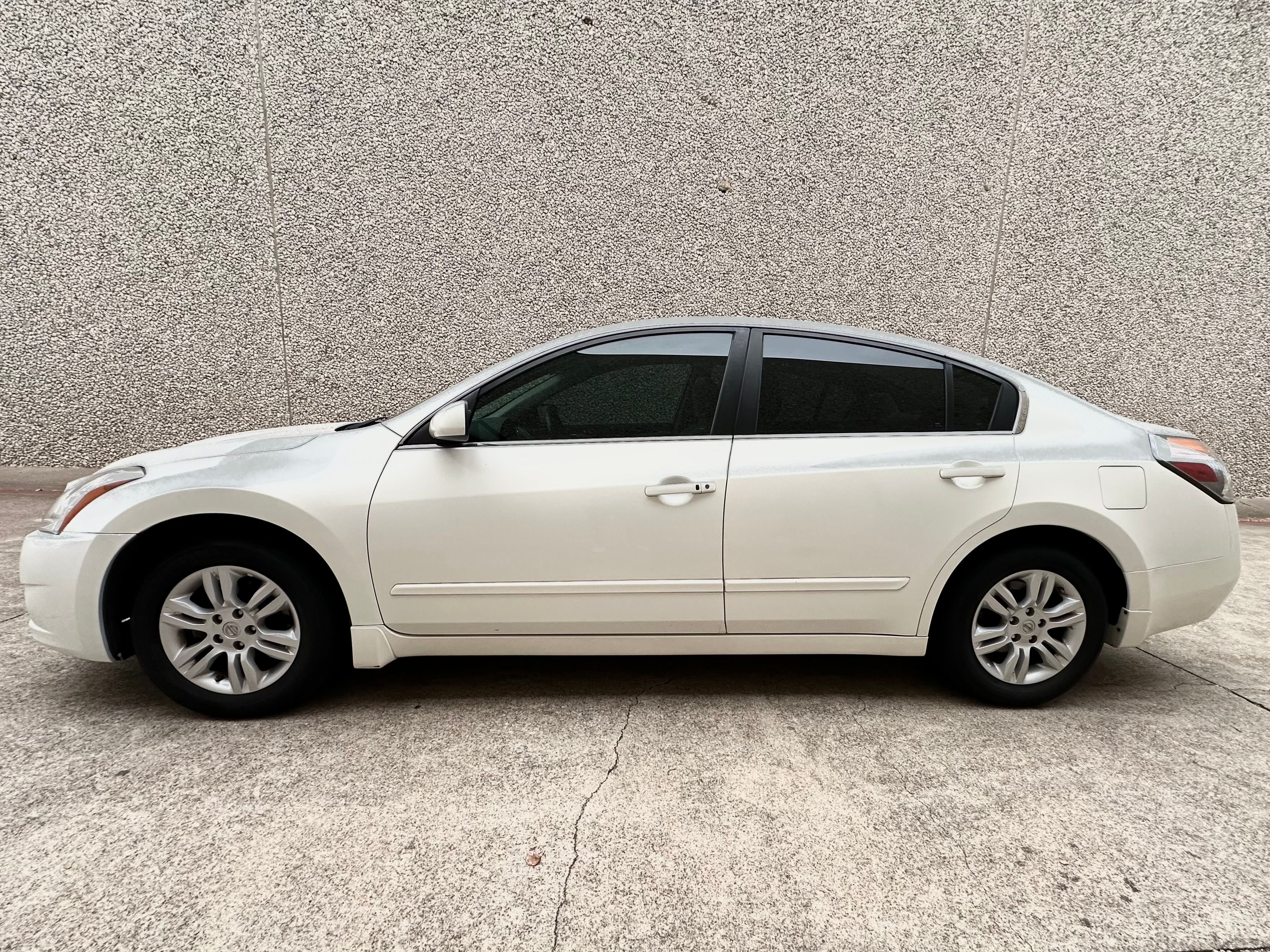 Used 2012 Nissan Altima 2.5 S w/ Convenience Pkg FWD image 6