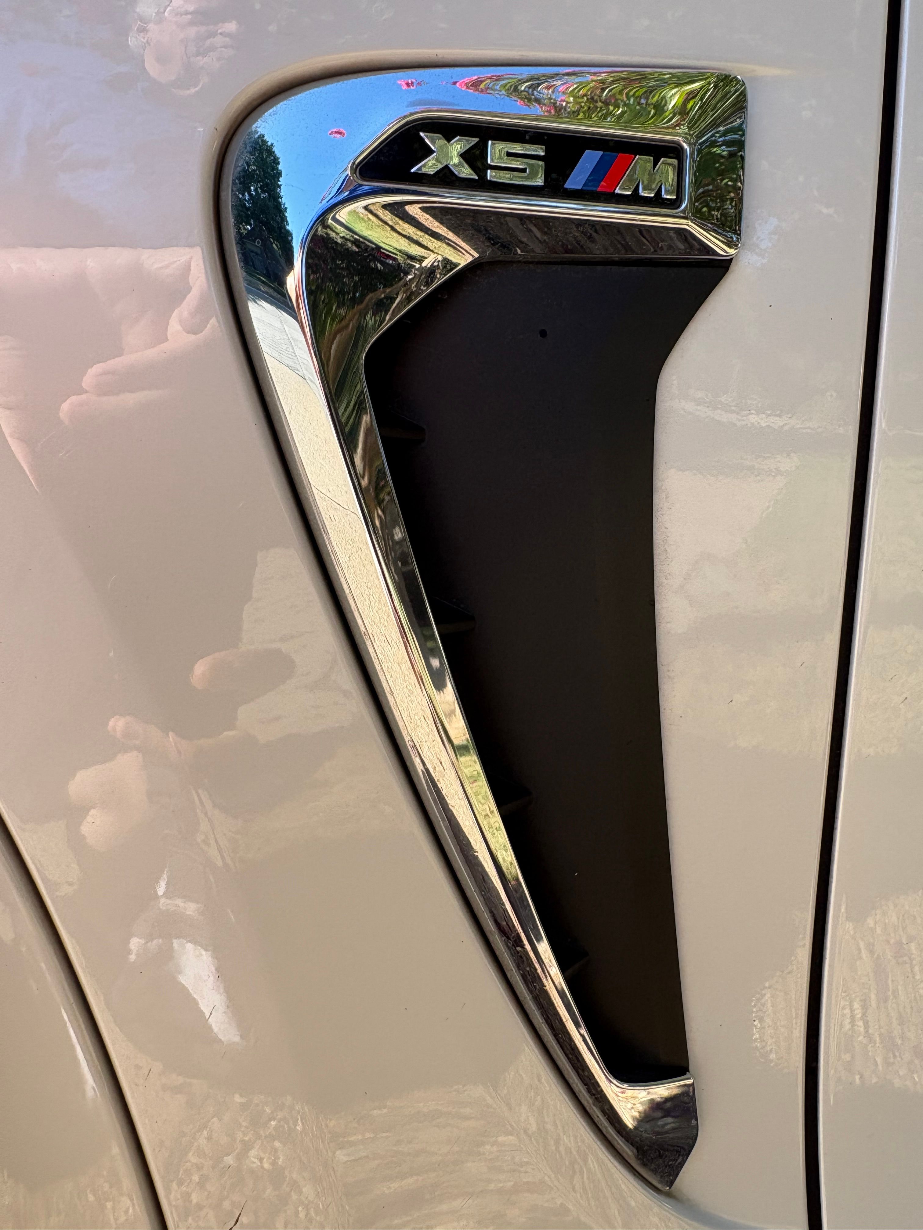 Used 2018 BMW X5 M w/ Executive Package AWD/4WD image 9