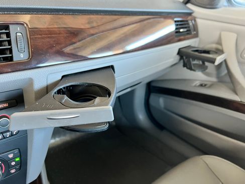 Used 2011 BMW 328i xDrive Sedan image 19