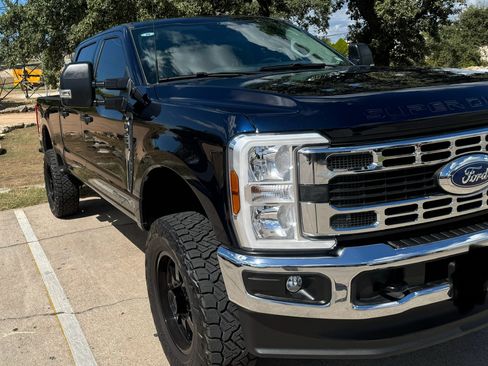 Used 2024 Ford F250 XLT w/ FX4 Off-Road Package image 10