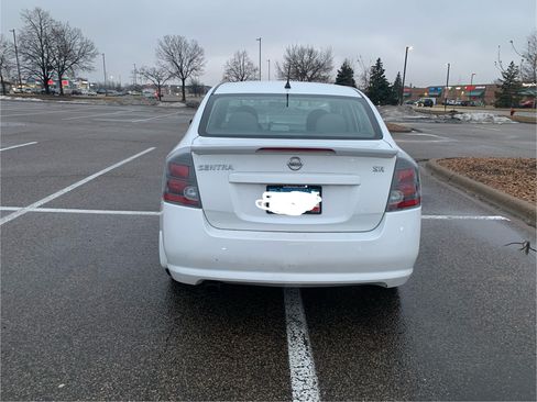 Used 2011 Nissan Sentra 2.0 SR w/ Convenience Pkg image 9