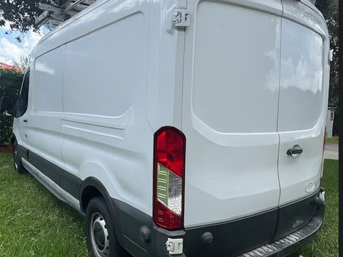 Used 2020 Ford Transit 250 Medium Roof image 2