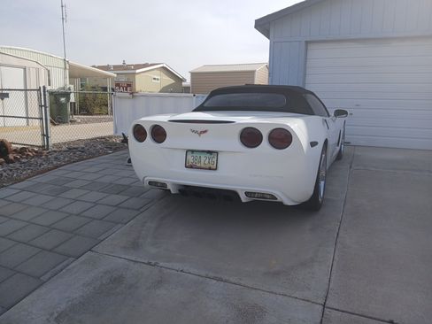 Used 2007 Chevrolet Corvette Convertible w/ Preferred Equipment Group RWD image 5