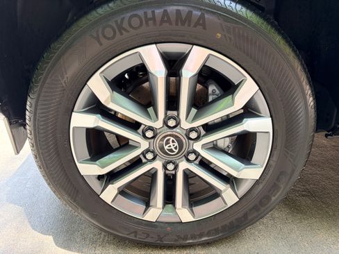 Used 2026 Toyota 4Runner Limited AWD/4WD image 18
