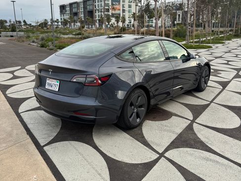 Used 2021 Tesla Model 3 Standard Range Plus RWD image 6
