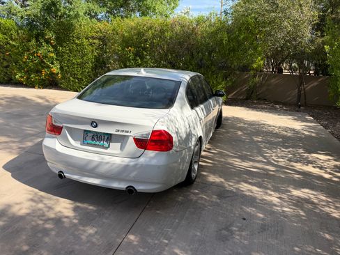 Used 2007 BMW 335i Sedan RWD image 4