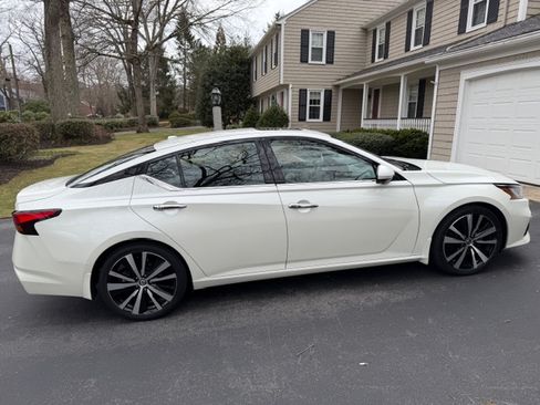 Used 2020 Nissan Altima 2.0 Platinum image 6