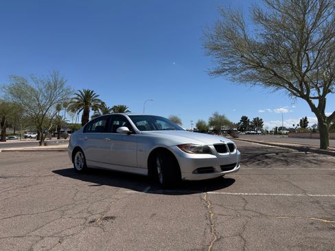 Used 2008 BMW 328i Sedan RWD image 2