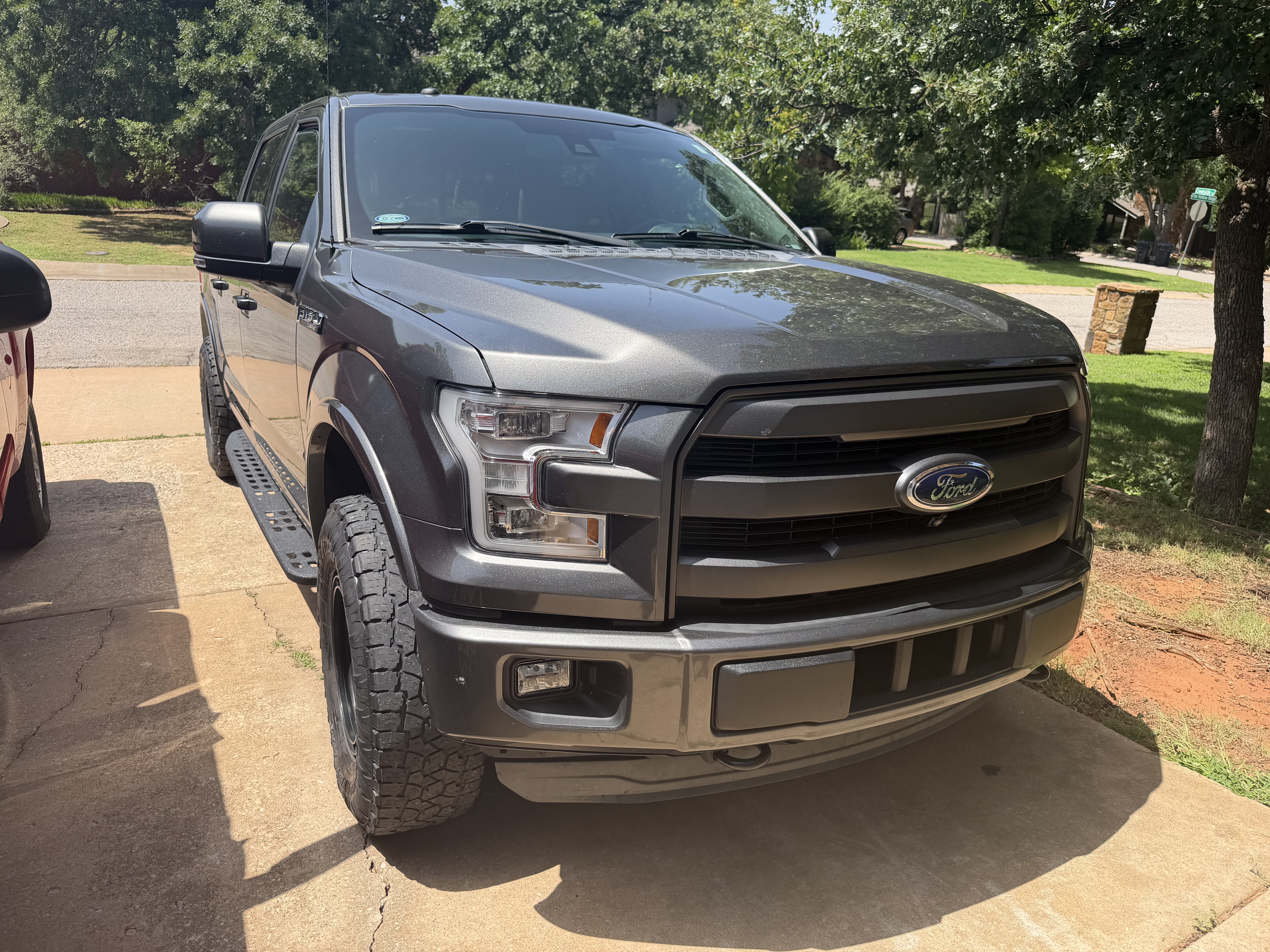 Used 2017 Ford F150 Lariat w/ Equipment Group 502A Luxury AWD/4WD image 1