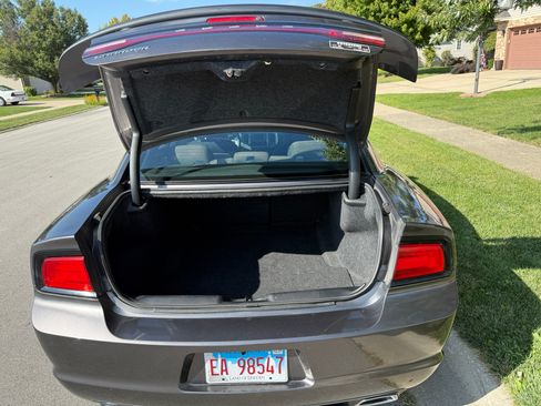 Used 2013 Dodge Charger SE RWD image 15