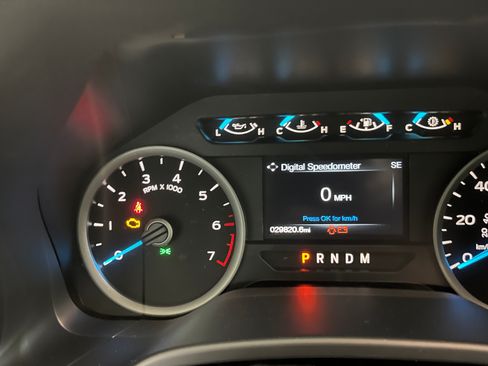 Used 2017 Ford F150 XLT w/ Equipment Group 302A Luxury AWD/4WD image 19