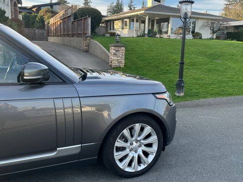 Used 2016 Land Rover Range Rover Supercharged image 8