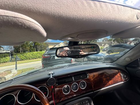 Used 2005 Jaguar XK8 Convertible image 18