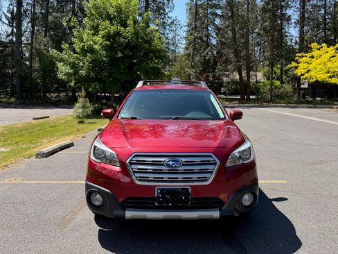 Used 2016 Subaru Outback 2.5i Limited AWD/4WD image 6