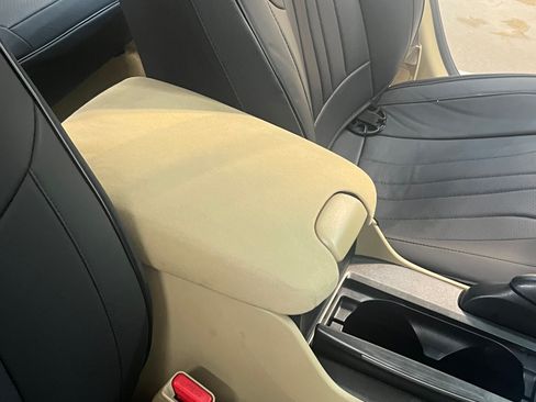 Used 2012 Honda Accord LX image 11