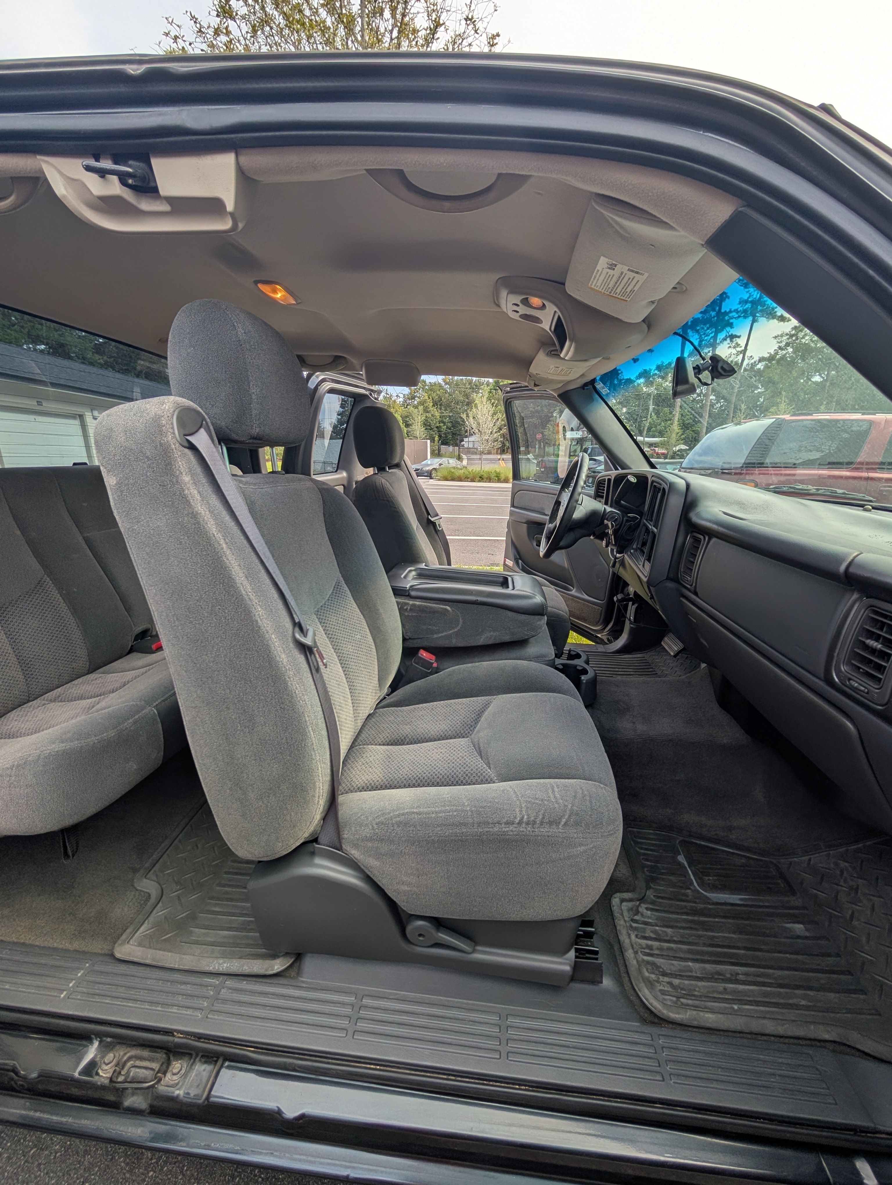 Used 2003 Chevrolet Silverado 1500 LS RWD image 4