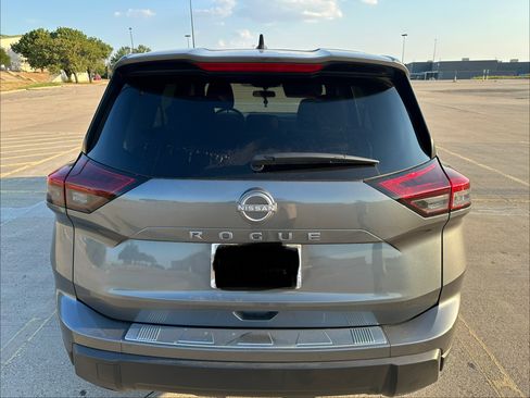 Used 2026 Nissan Rogue SV w/ Cold Weather Package FWD image 4