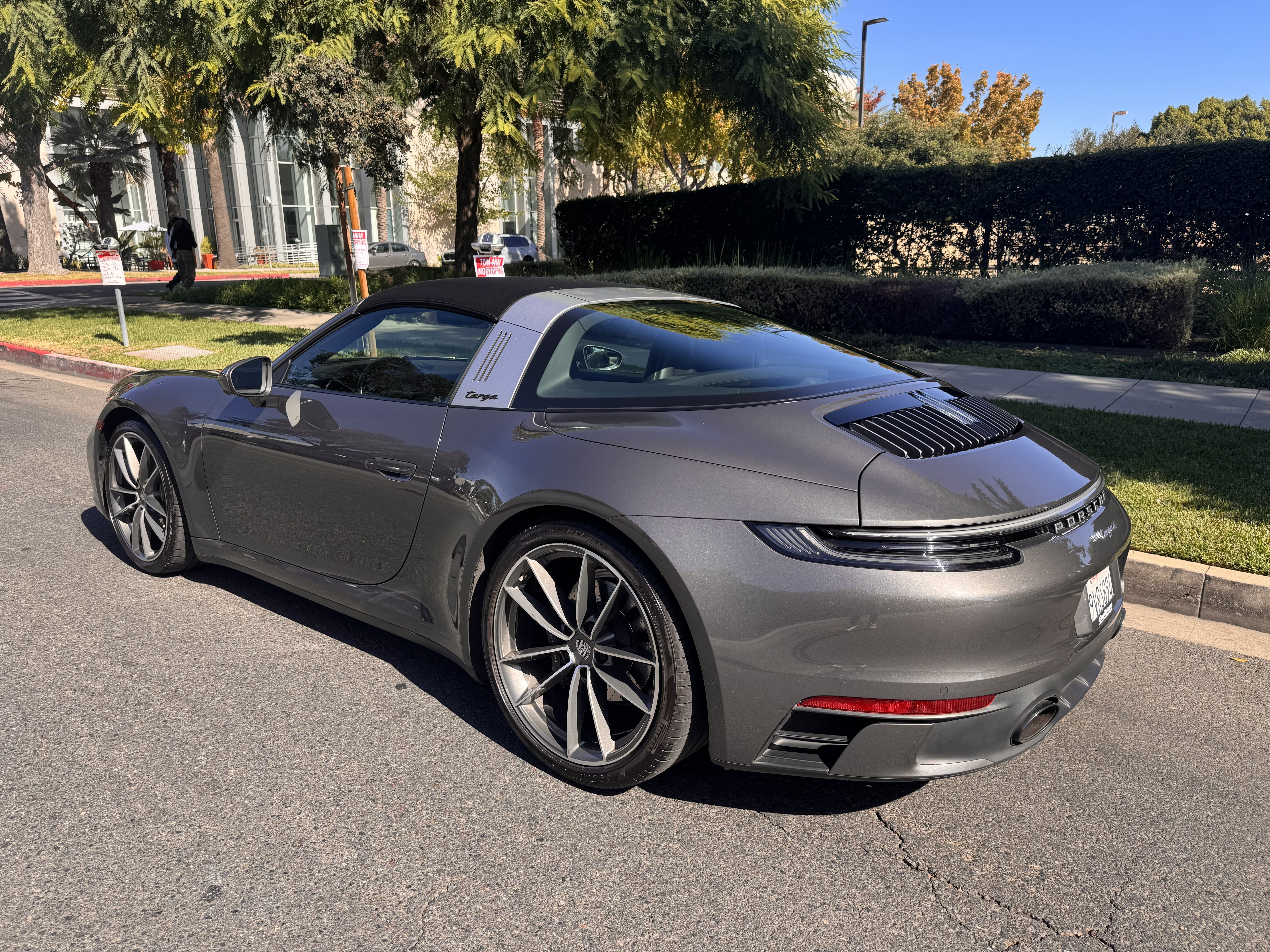 Used 2022 Porsche 911 Targa 4 w/ Sport Package AWD/4WD image 10