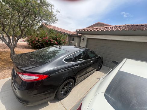 Used 2014 Ford Fusion Energi Titanium w/ Driver Assist Package FWD image 10