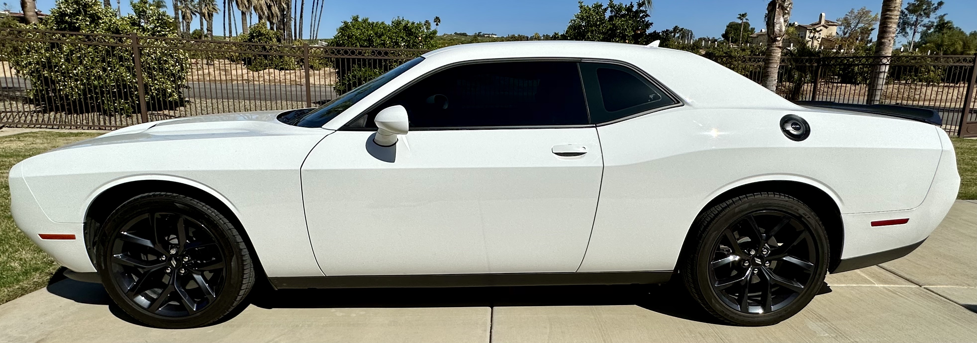 Used 2019 Dodge Challenger SXT w/ Plus Package RWD image 5