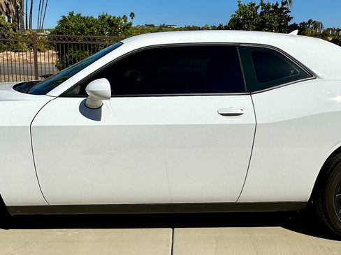 Used 2019 Dodge Challenger SXT w/ Plus Package RWD image 5