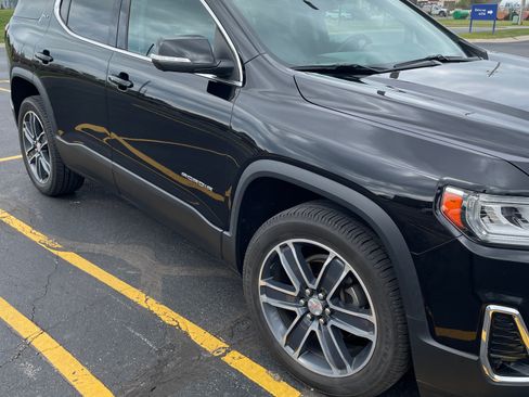 Used 2020 GMC Acadia SLT w/ Driver Alert Package II AWD/4WD image 4