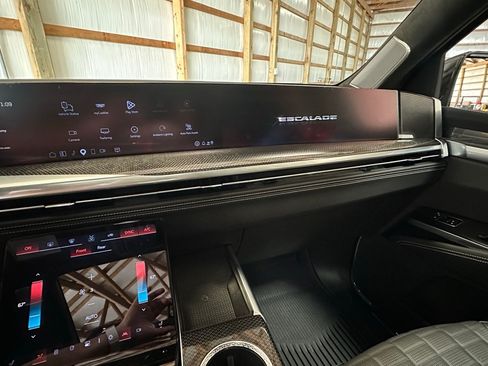 Used 2026 Cadillac Escalade V w/ LPO, ONYX Package image 10
