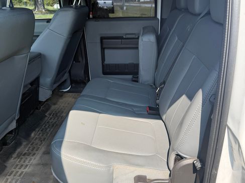 Used 2011 Ford F550 4x4 Crew Cab Super Duty w/ Payload Upgrade Pkg image 13