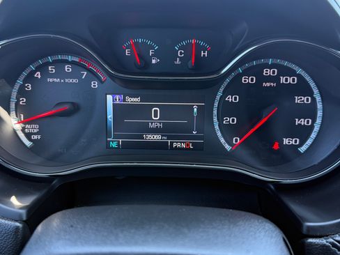 Used 2017 Chevrolet Cruze Premier image 18