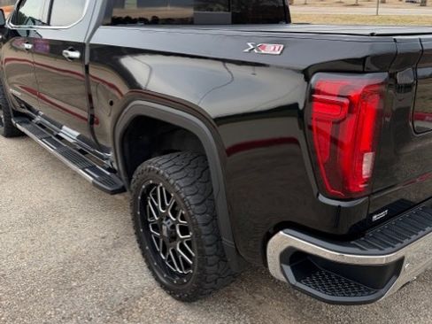 Used 2019 GMC Sierra 1500 SLT w/ SLT Premium Plus Package image 2