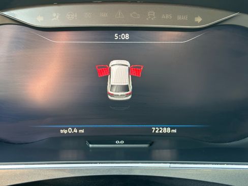 Used 2018 Volkswagen Tiguan SEL Premium image 27