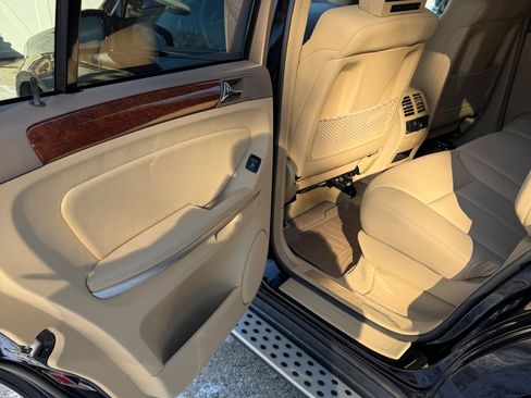 Used 2008 Mercedes-Benz GL 320 CDI 4MATIC image 11