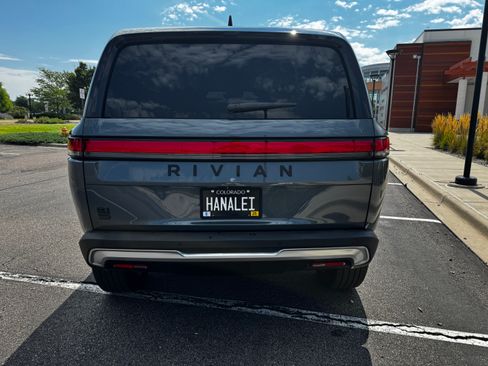 Used 2024 Rivian R1S Adventure AWD/4WD image 5